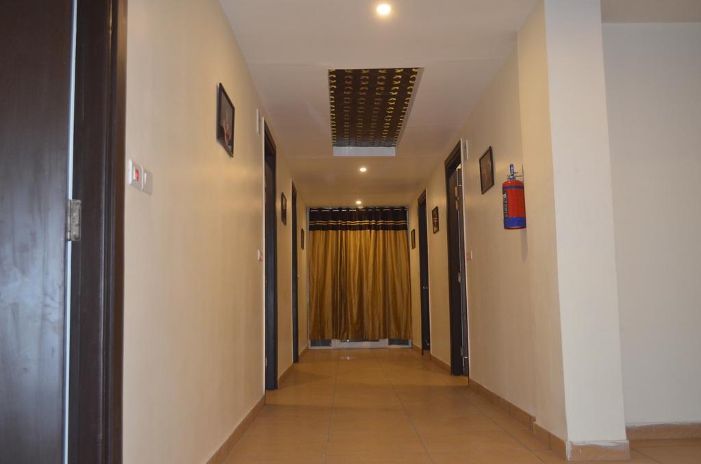 Red Orchid Hotel Мирут Екстериор снимка