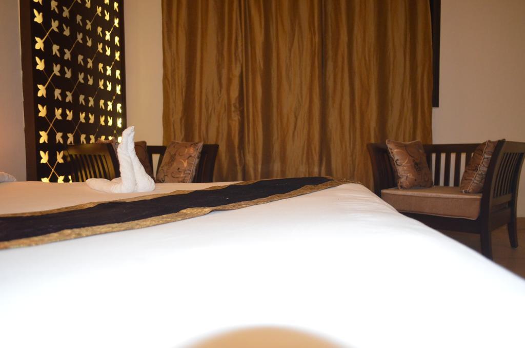 Red Orchid Hotel Мирут Стая снимка