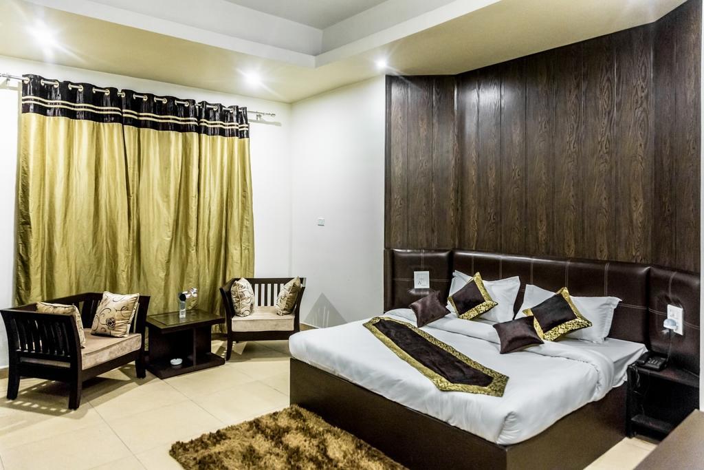 Red Orchid Hotel Мирут Екстериор снимка